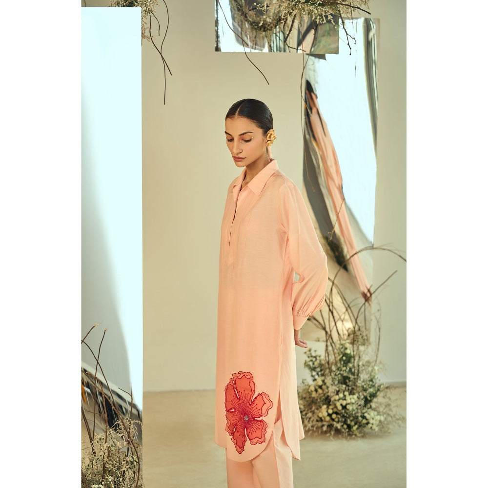 ORIGANI Peach Paradise Kurta with Pant (Set of 2)