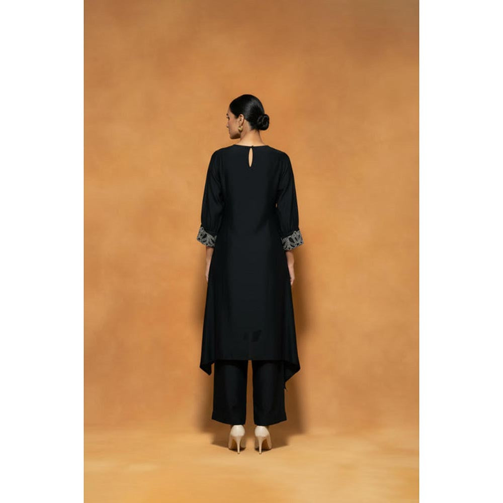 ORIGANI Black Chanderi Silk Round Neck Embroidered Kurta with Pant