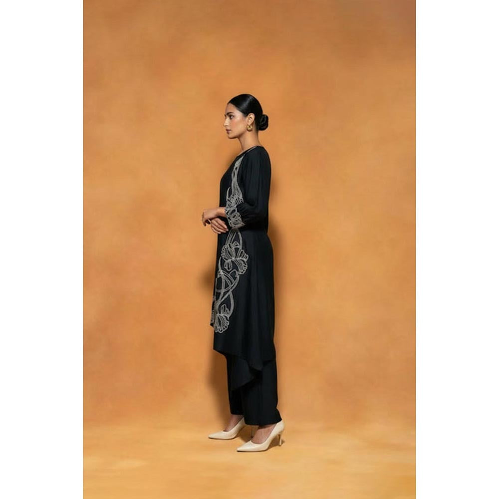 ORIGANI Black Chanderi Silk Round Neck Embroidered Kurta with Pant
