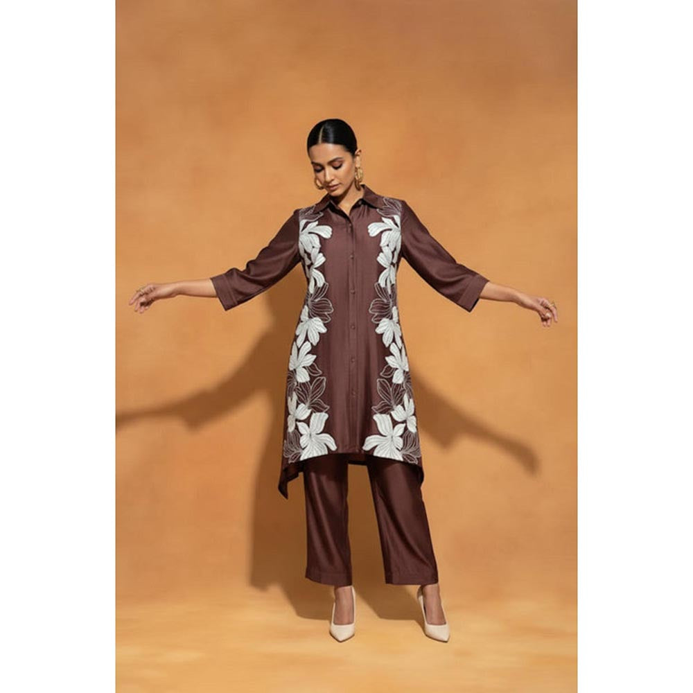ORIGANI Brown Chanderi Silk Collar Neck Embroidered Kurta with Pant