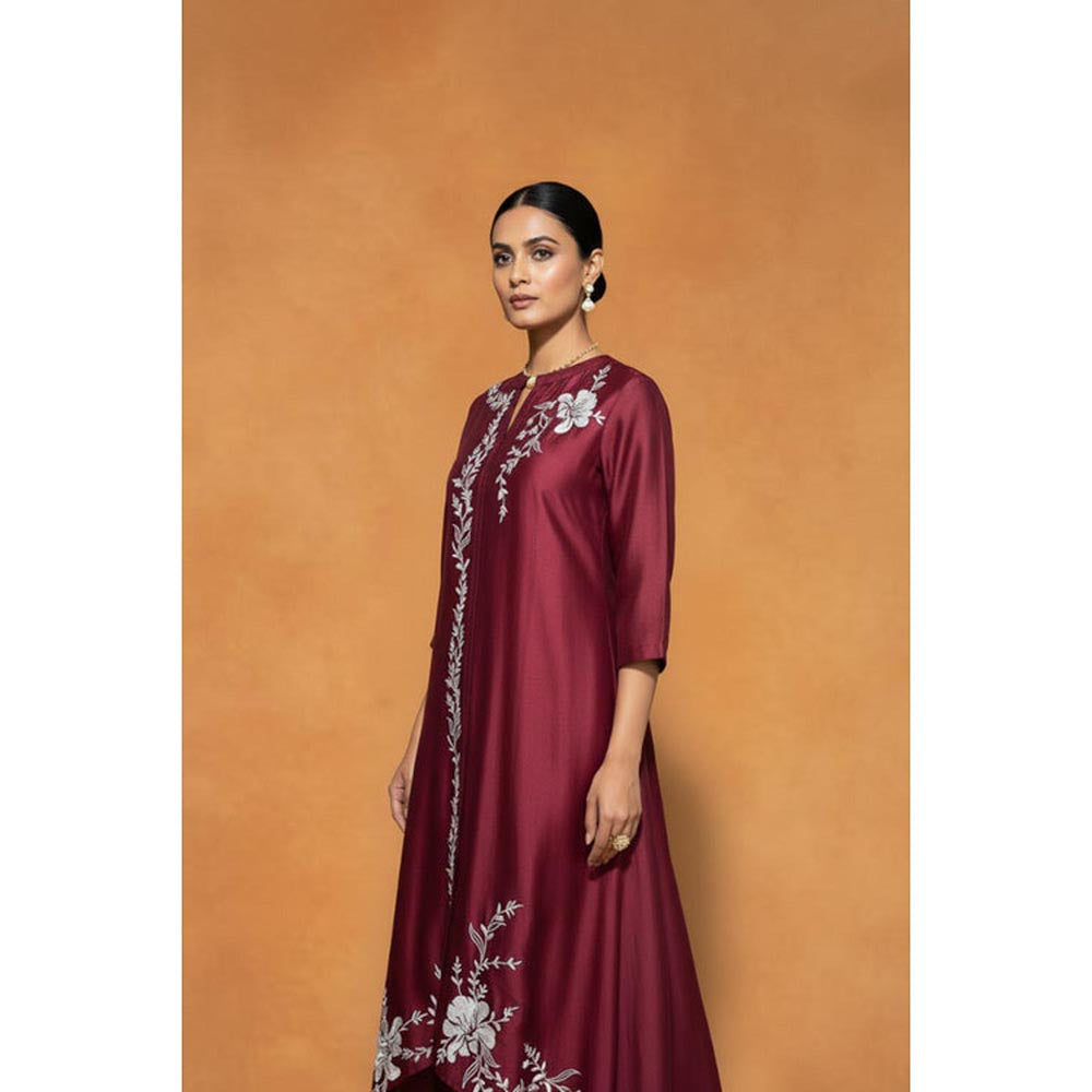 ORIGANI Maroon Chanderi Silk Mandarin Neck Embroidered Kurta with Pant