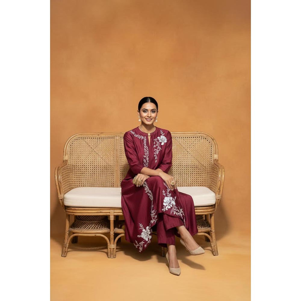 ORIGANI Maroon Chanderi Silk Mandarin Neck Embroidered Kurta with Pant