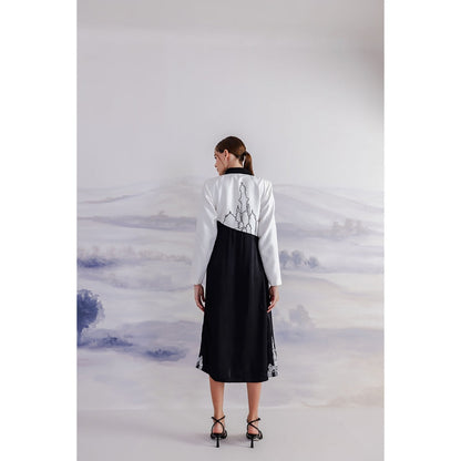 Orthodox White Asymmetrical Banana Dress with Embroidery