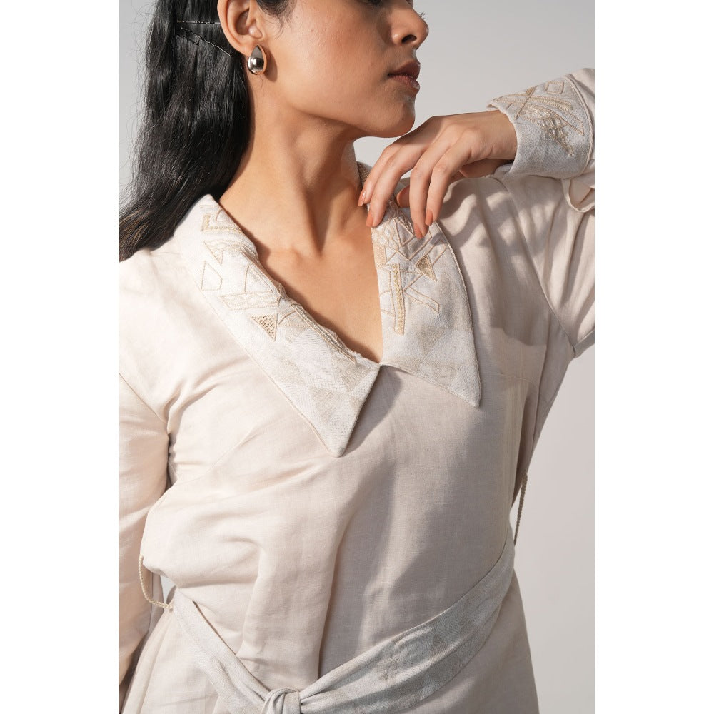 Orthodox White Chelsea Embroidery Collar Hemp Top with Belt (Set of 2)