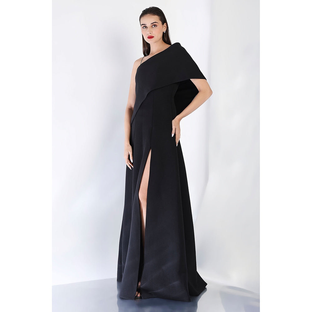 Ozeqo Black Solid One Shoulder Maxi Dress and Wrap