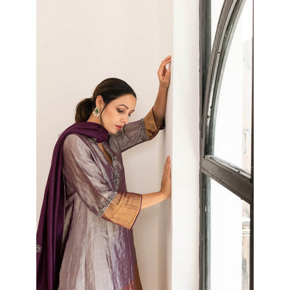 Pairaahan Nadra Anarkali Kurta (Set of 3)