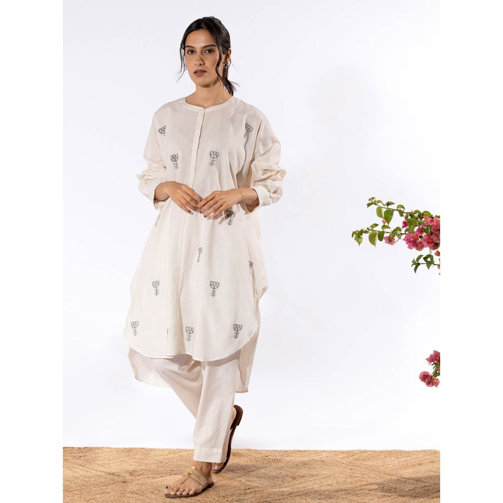 PANTS AND PAJAMAS Off White Chikan Cotton Kurta