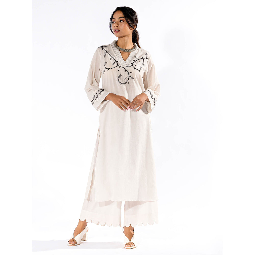 PANTS AND PAJAMAS White Chikan Cotton Kurta