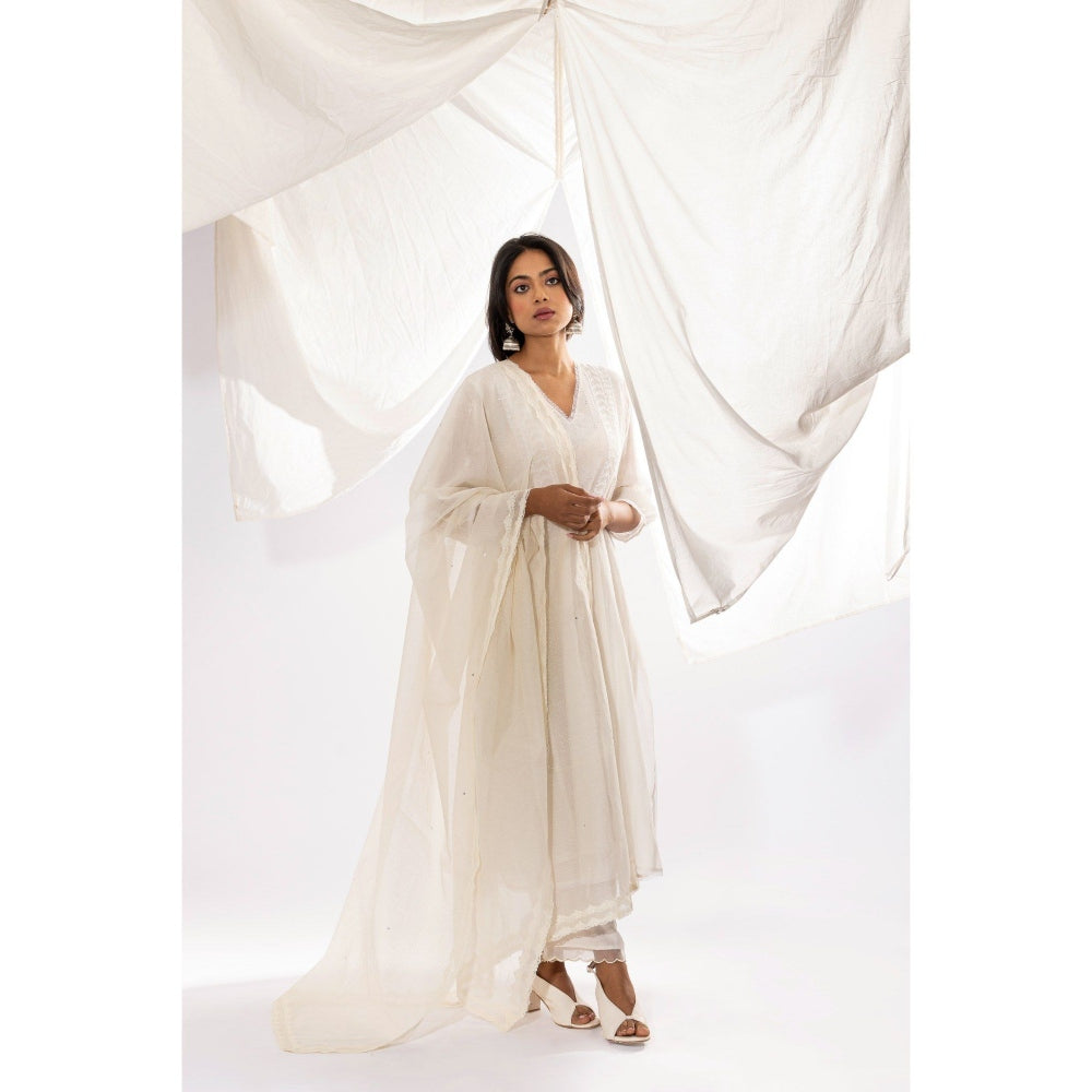 PANTS AND PAJAMAS White Chanderi Mull Dupatta