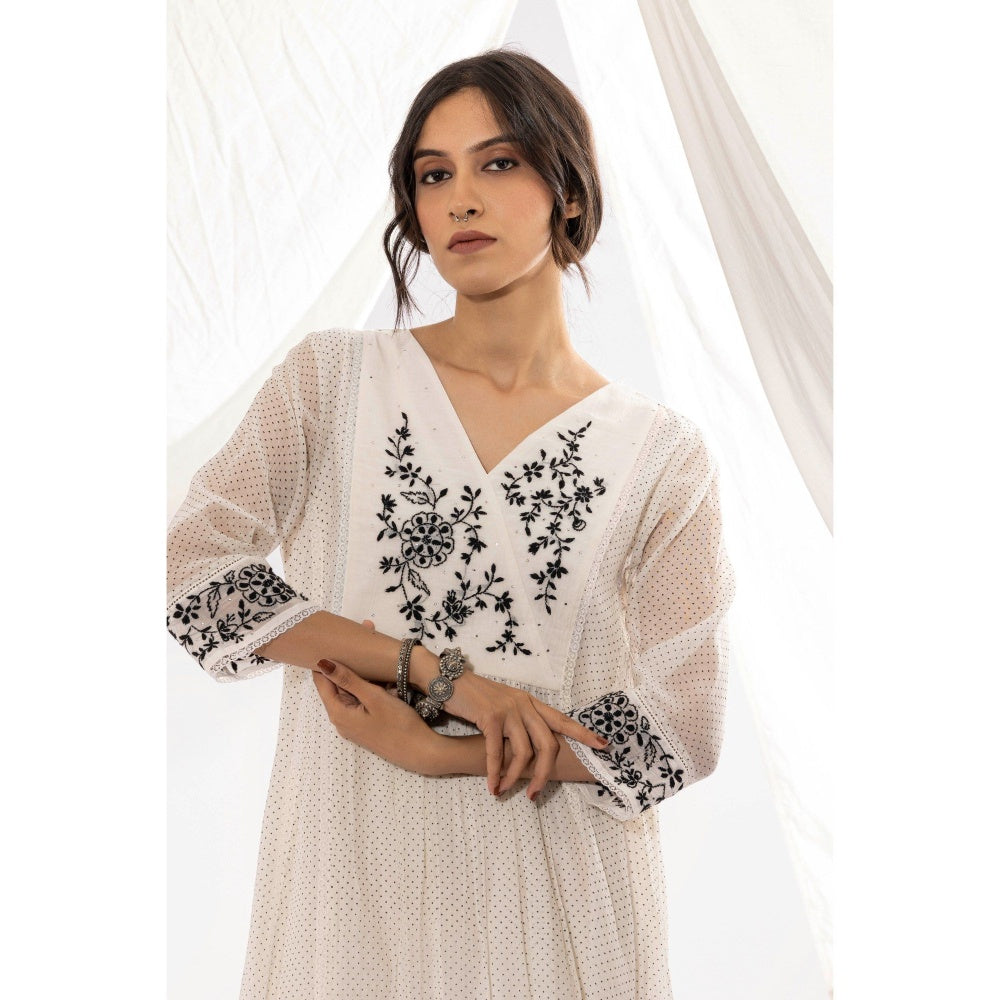PANTS AND PAJAMAS White Printed Chanderi Mull Kurta with Pant (Set of 2)