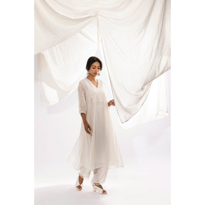 PANTS AND PAJAMAS White Chanderi Mull Chikan Kurta with Pant & Dupatta (Set of 3)