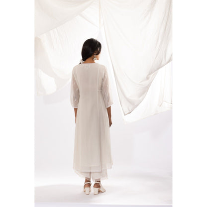 PANTS AND PAJAMAS White Printed Chanderi Mull Kurta with Pant (Set of 2)