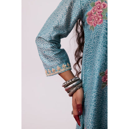 PANTS AND PAJAMAS Aavirbhav Blue V Neck Printed Kurta