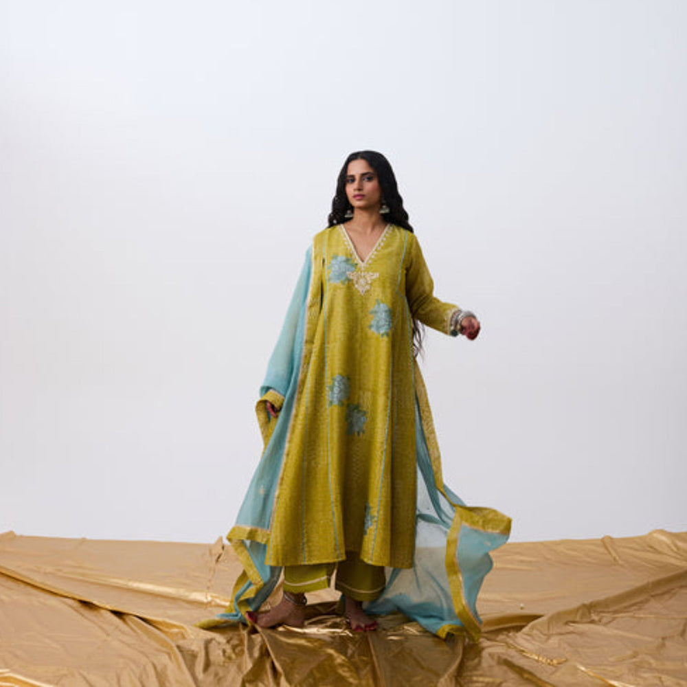 PANTS AND PAJAMAS Nayaab Green Printed Kurta
