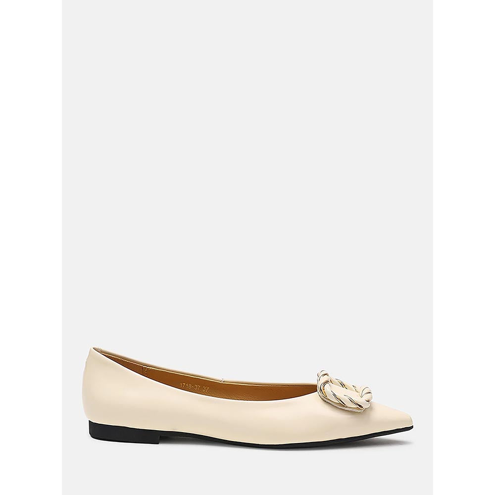 PAZZION Women's Beige Jan Buckle Bow Ballerina