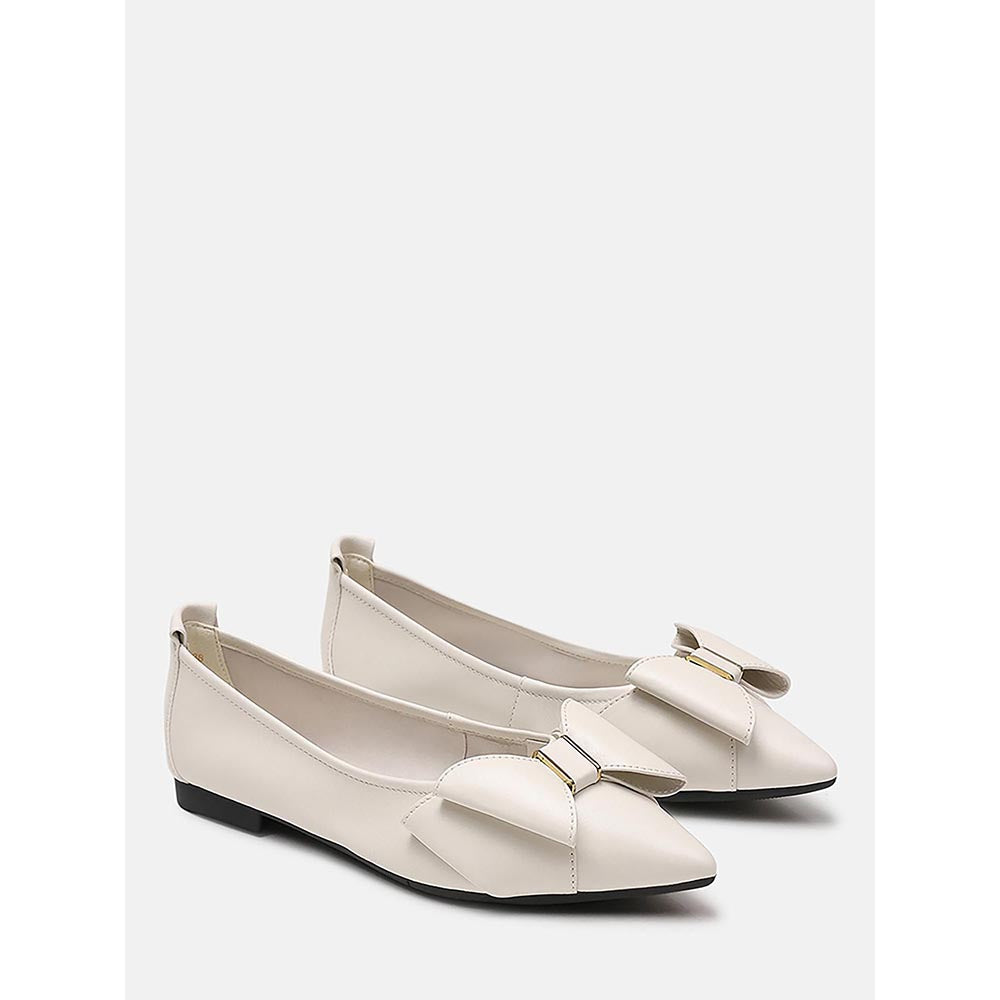 PAZZION Women's Beige Alicia Bow Ballerina