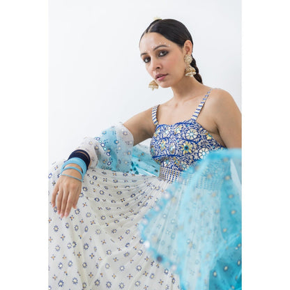 POOJA RAJGARHIA GUPTA Raatraani Anarkali Kurta with Dupatta (Set of 2)