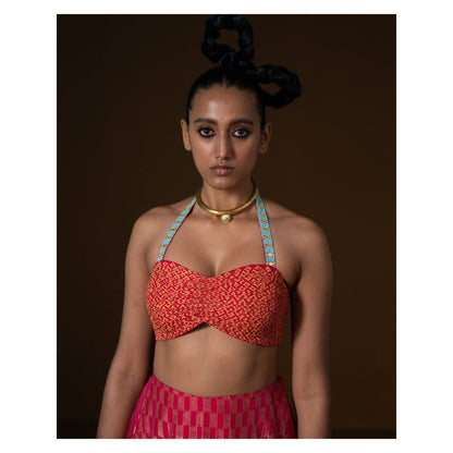 POOJA RAJGARHIA GUPTA Aalta Lehenga with Blouse and Cape (Set of 3)