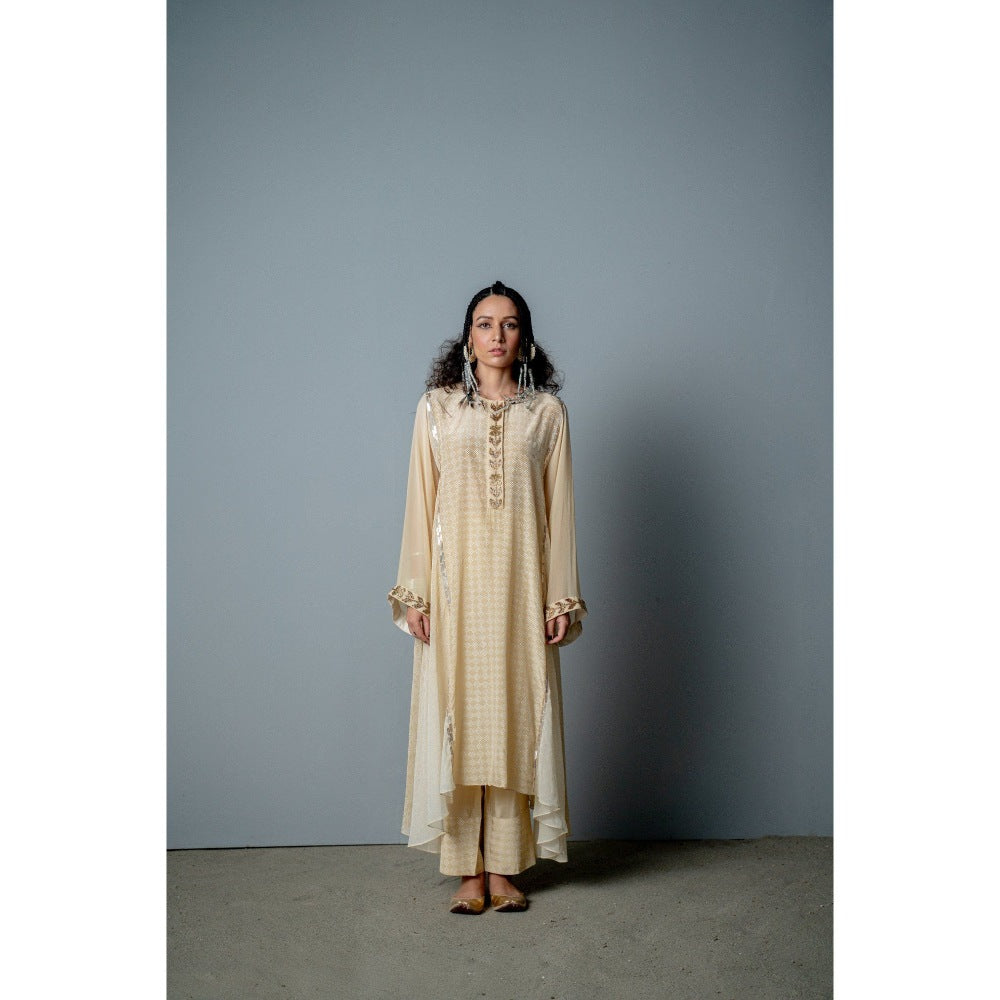 POOJA RAJGARHIA GUPTA Cleo Umbrella Kurta with Pant (Set of 2)