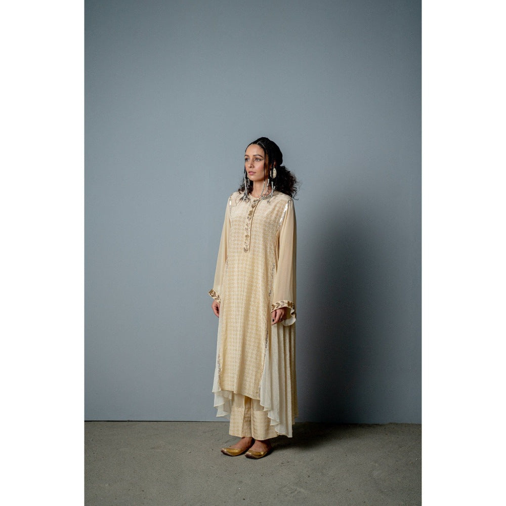 POOJA RAJGARHIA GUPTA Cleo Umbrella Kurta with Pant (Set of 2)