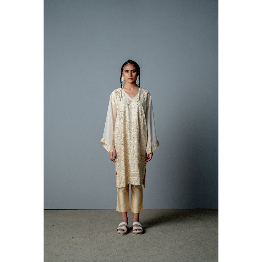 POOJA RAJGARHIA GUPTA Ivory Gold Mosaic Pheran Kurta with Pant (Set of 2)
