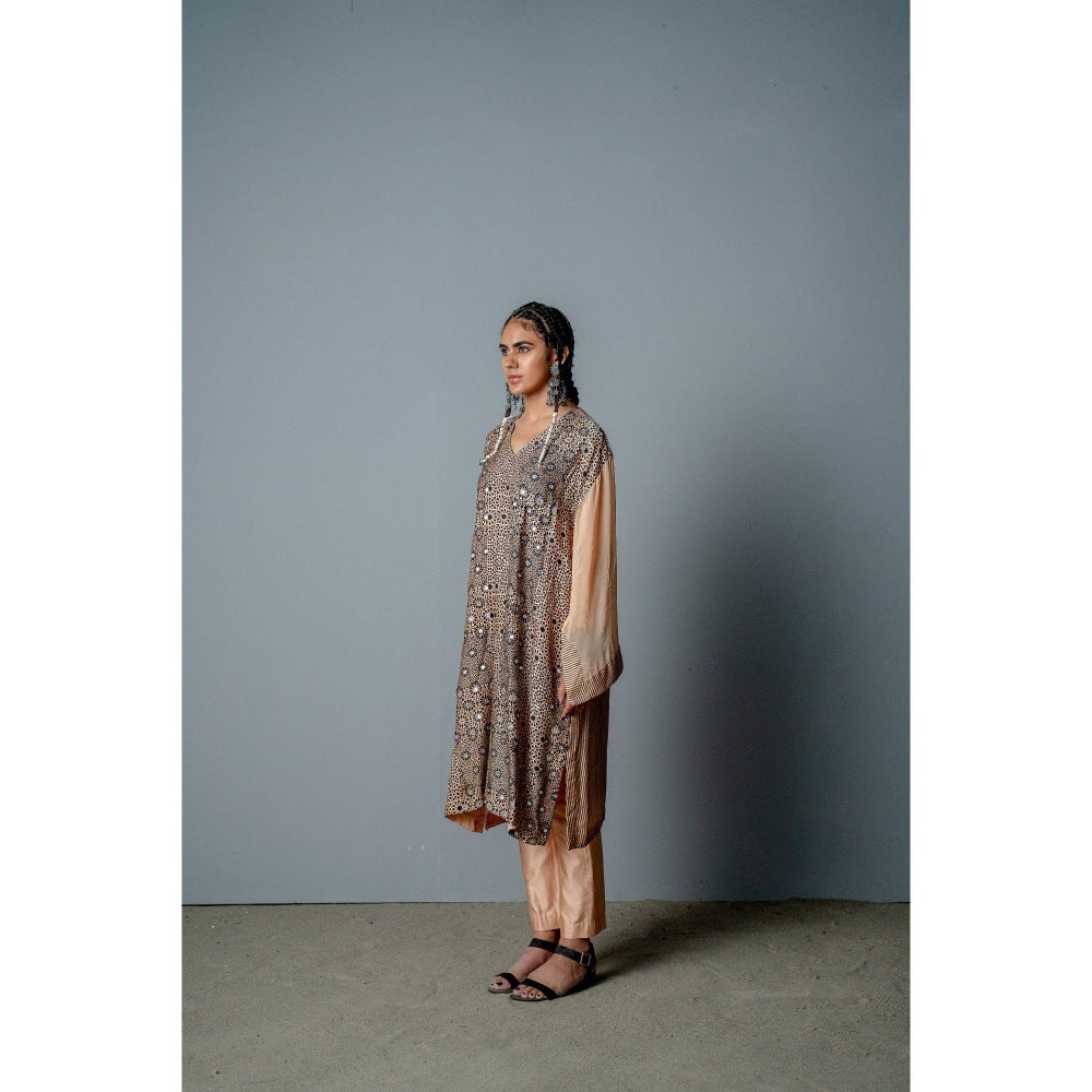 POOJA RAJGARHIA GUPTA Nude Mosaic Kurta with Pant (Set of 2)