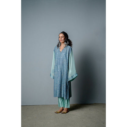 POOJA RAJGARHIA GUPTA Aqua Mosaic Pheran Kurta with Pant (Set of 2)