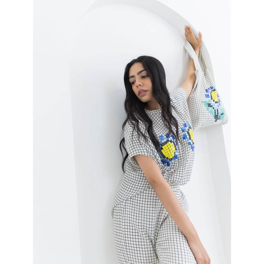 POOJA RAJGARHIA GUPTA White Sunflower Co-Ord (Set of 2)
