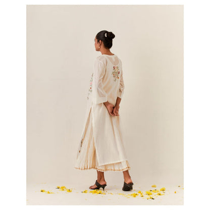 PRAMA By Pratima Pandey Floral Chanderi Ivory Kurta with Inner (Set of 2)