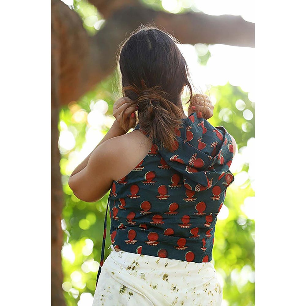 PRATHAA Bawra Bindi Green Halter Stitched Blouse Without Hoodie