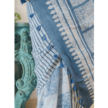 PRATHAA Neelakshi Batik Print Handloom Cotton Saree Without Blouse