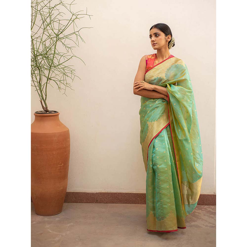 PRIYANKA RAAJIV Sora - Aquagreen Silk Saree with Reverse Scalloped God Border with Unstitched Blouse