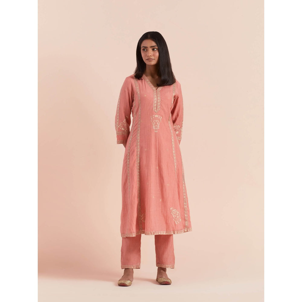 Priya Chaudhary Peach Soft Chanderi Kurta with Pants and Dupatta (Set of 3)