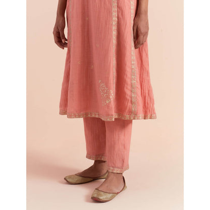 Priya Chaudhary Peach Soft Chanderi Kurta with Pants (Set of 2)