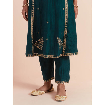 Priya Chaudhary Green Soft Chanderi Kurta with Pants and Dupatta (Set of 3)