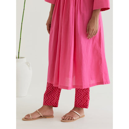 Priya Chaudhary Pink Printed Pant