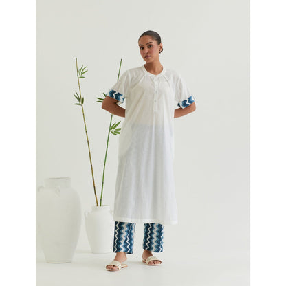 Priya Chaudhary White and Blue Solid Kurta with Printed Pant (Set of 2)