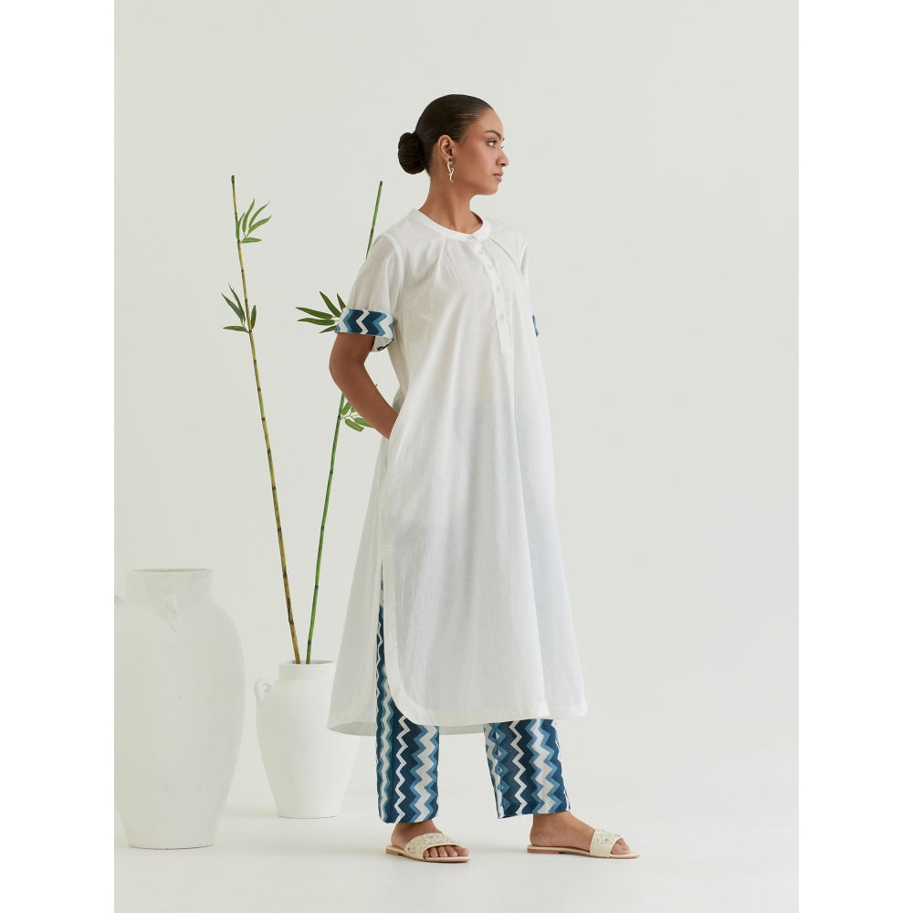 Priya Chaudhary White and Blue Solid Kurta with Printed Pant (Set of 2)