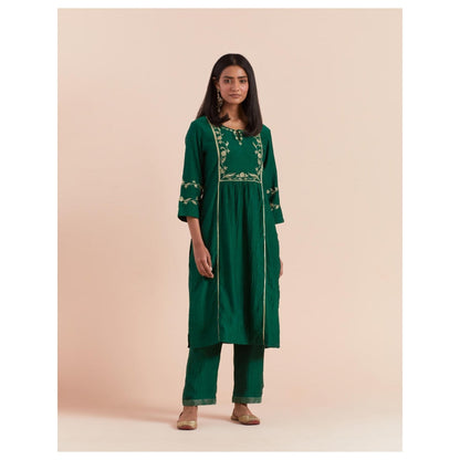 Priya Chaudhary Green Embroidered Kurta with Pant and Dupatta (Set of 3)