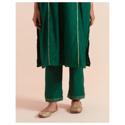 Priya Chaudhary Green Embroidered Kurta with Pant (Set of 2)