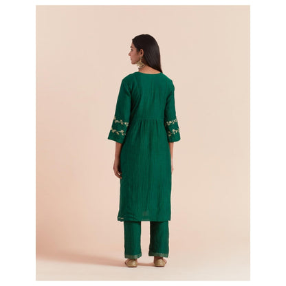 Priya Chaudhary Green Embroidered Kurta