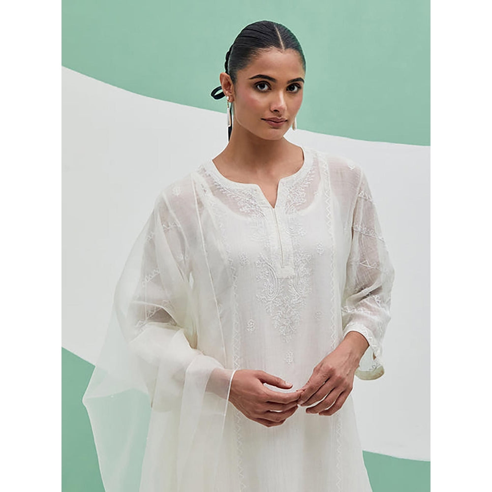 Priya Chaudhary White Chanderi Organza Kurta With Pant And Dupatta