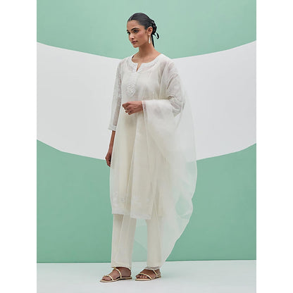 Priya Chaudhary White Chanderi Organza Kurta With Pant And Dupatta