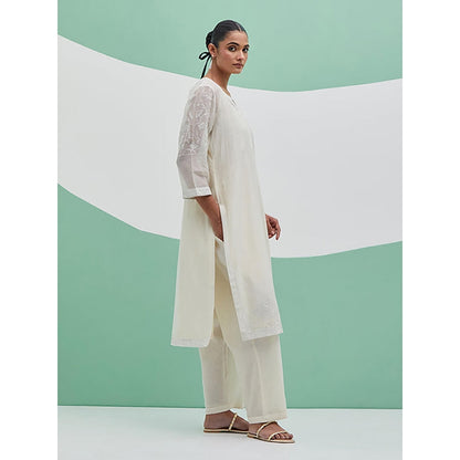Priya Chaudhary White Chanderi Organza Kurta With Pant And Dupatta