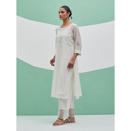 Priya Chaudhary White Chanderi Organza Kurta With Pant And Dupatta