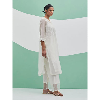 Priya Chaudhary White Chanderi Organza Kurta With Pant And Dupatta