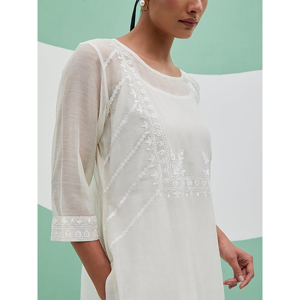 Priya Chaudhary White Chanderi Organza Kurta With Pant And Dupatta