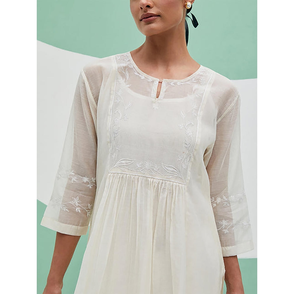 Priya Chaudhary White Chanderi Organza Kurta With Pant And Dupatta
