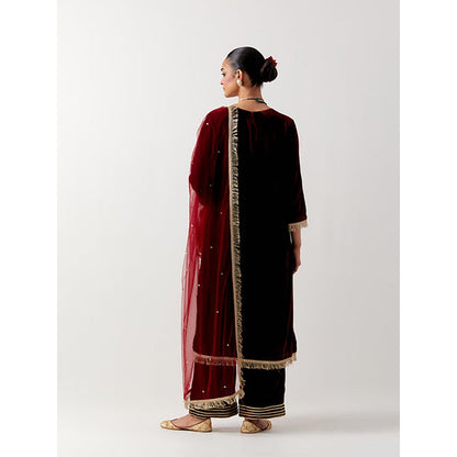 Priya Chaudhary Red Silk Velvet Kurta With Pant
