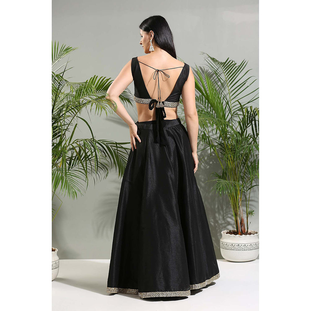 PRITI SAHNI DESIGNS Black Raw Silk Lehenga with Blouse and Dupatta (Set of 3)